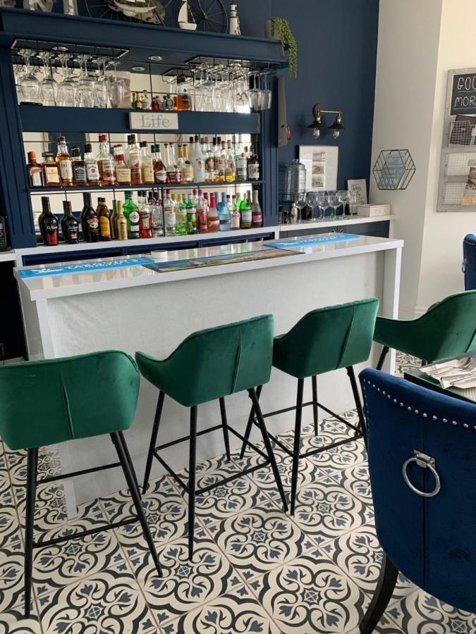 Lazy Waves Boutique B&B New Quay Eksteriør billede